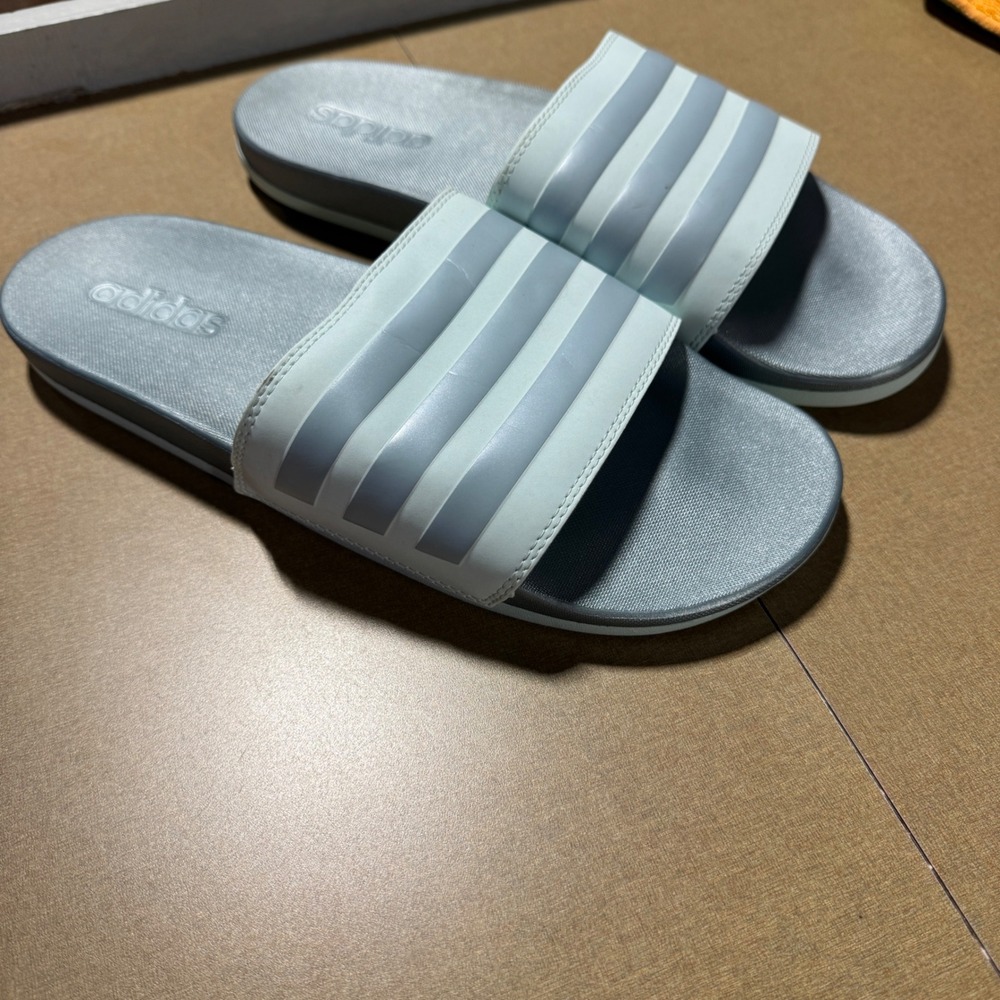Adidas Adilette‎ Aqua Slides Sandals mens 10 Womens 11 US 3 Stripes Light Blue